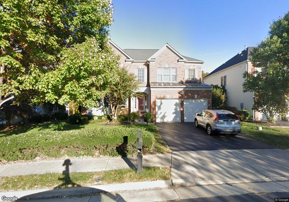 25706 South Village Dr, Chantilly, VA 20152 - photo 1