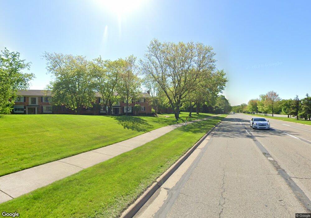 42282 Woodward Ave unit C2, Bloomfield Hills, MI 48304 - photo 1