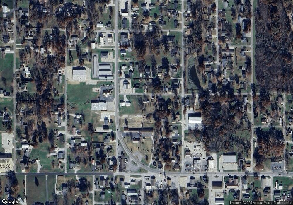 1209 C St NW, Linton, IN 47441 - photo 1