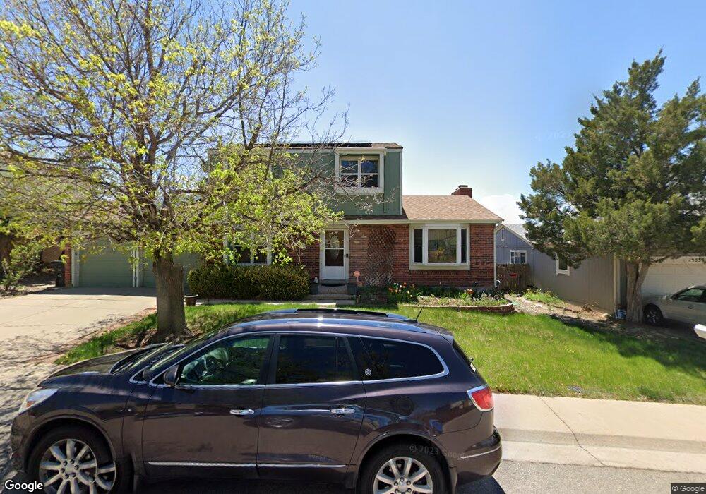 15572 E Temple Place, Aurora, CO 80015 - photo 1