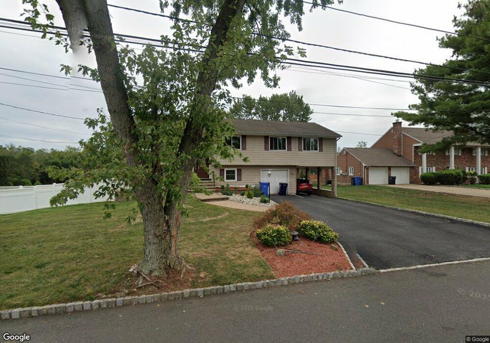 891 Gates Ave, Piscataway, NJ 08854 - photo 1