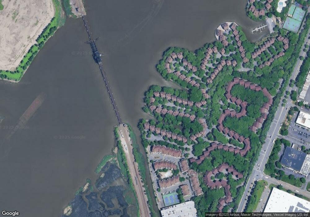 117 Sunset Key unit 117, Secaucus, NJ 07094 - photo 1