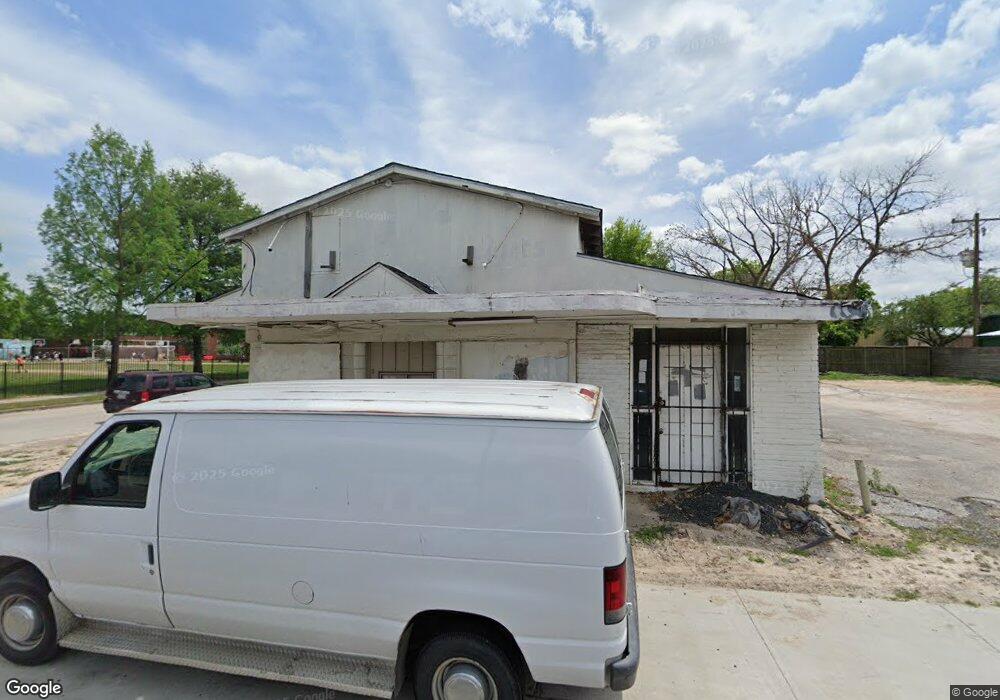 1132 E 11th St, Houston, TX 77009 - photo 1