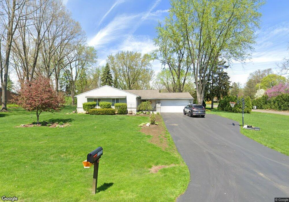 1121 Ashover Dr, Bloomfield Hills, MI 48304 - photo 1