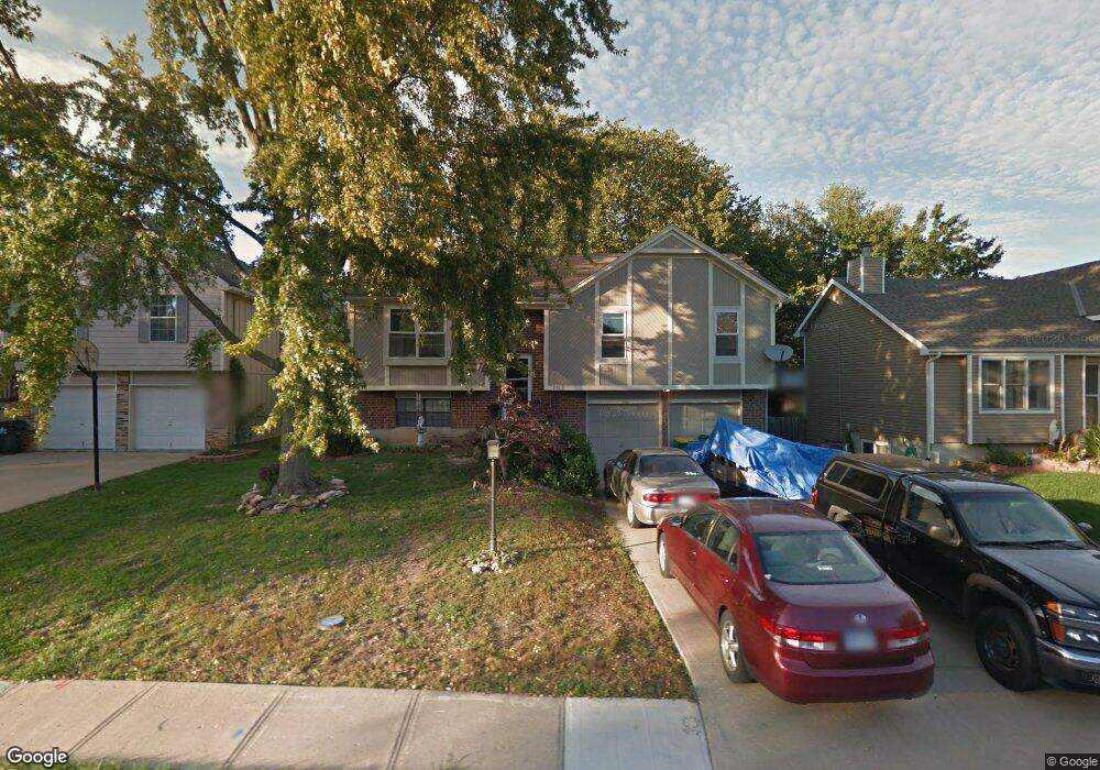 9712 W 51st Place, Shawnee, KS 66203 - photo 1