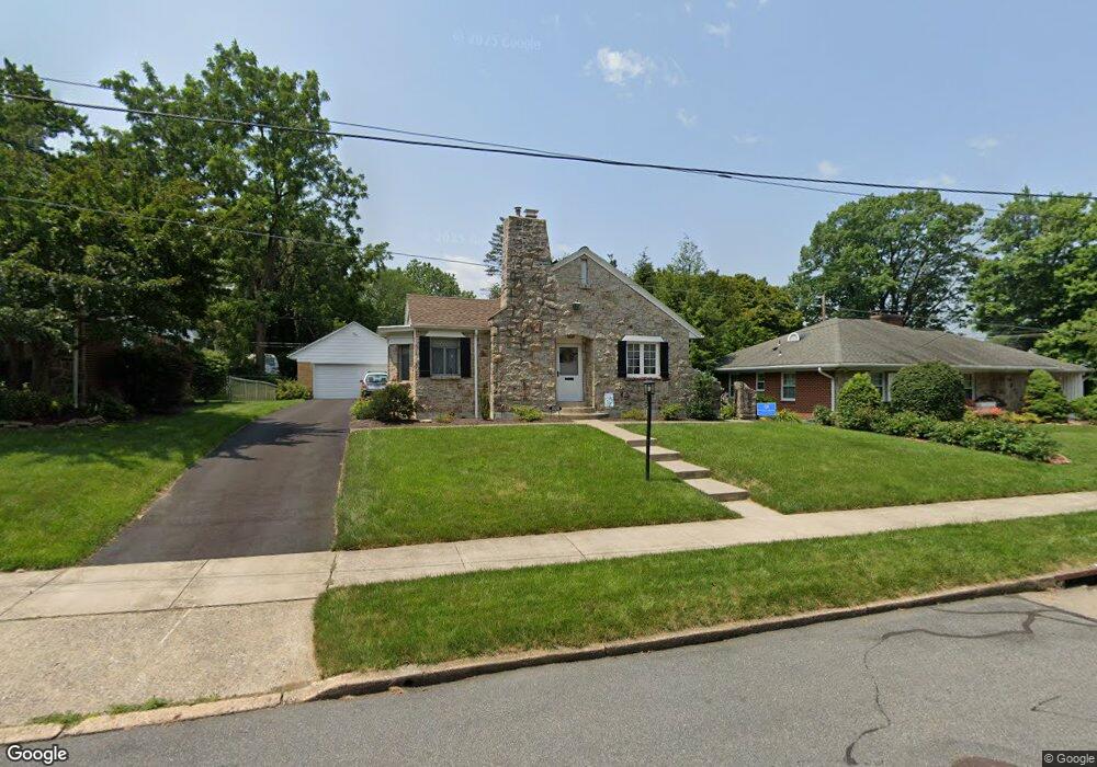 1028 N 25th St, Allentown, PA 18104 - photo 1