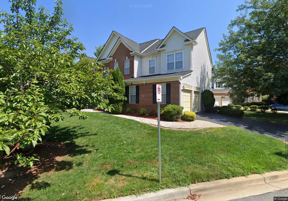 2 Mill Pond Ct, Germantown, MD 20876 - photo 1