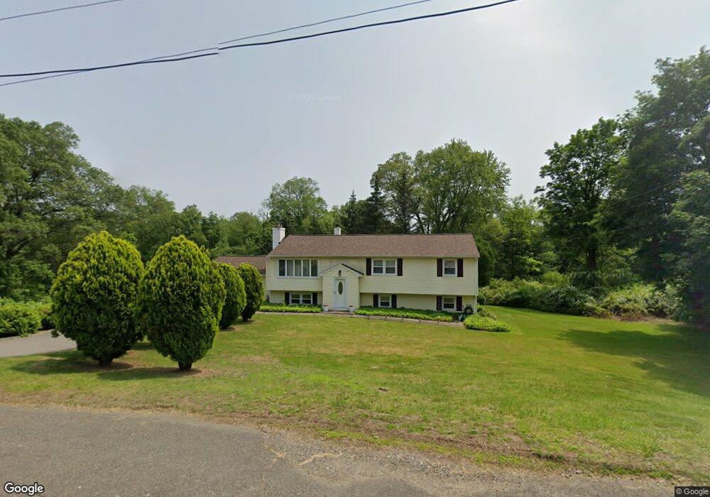 791 Robert Treat Dr, Orange, CT 06477 - photo 1