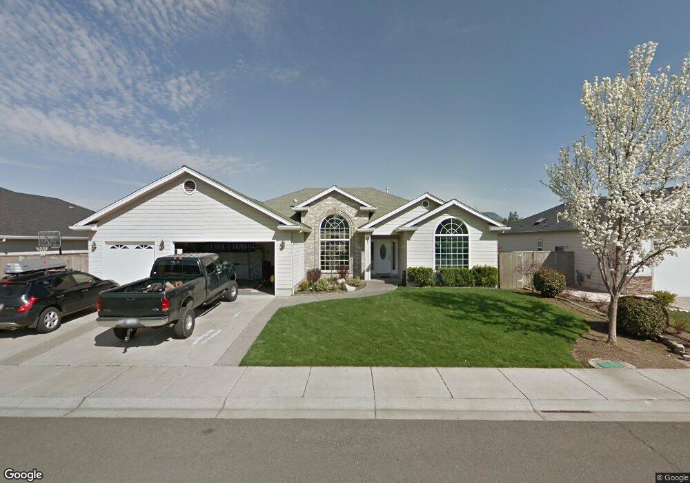 708 Mountain Ave, Central Point, OR 97502 - photo 1