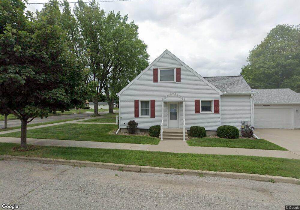 2020 17th Ave, Menominee, MI 49858 - photo 1