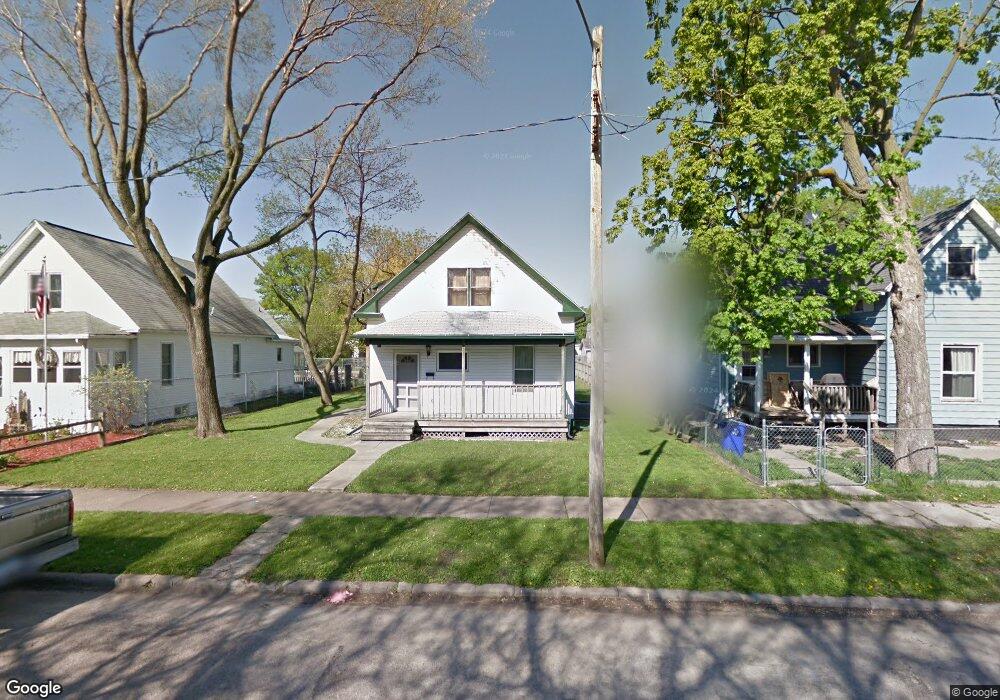 1210 K St SW, Cedar Rapids, IA 52404 - photo 1