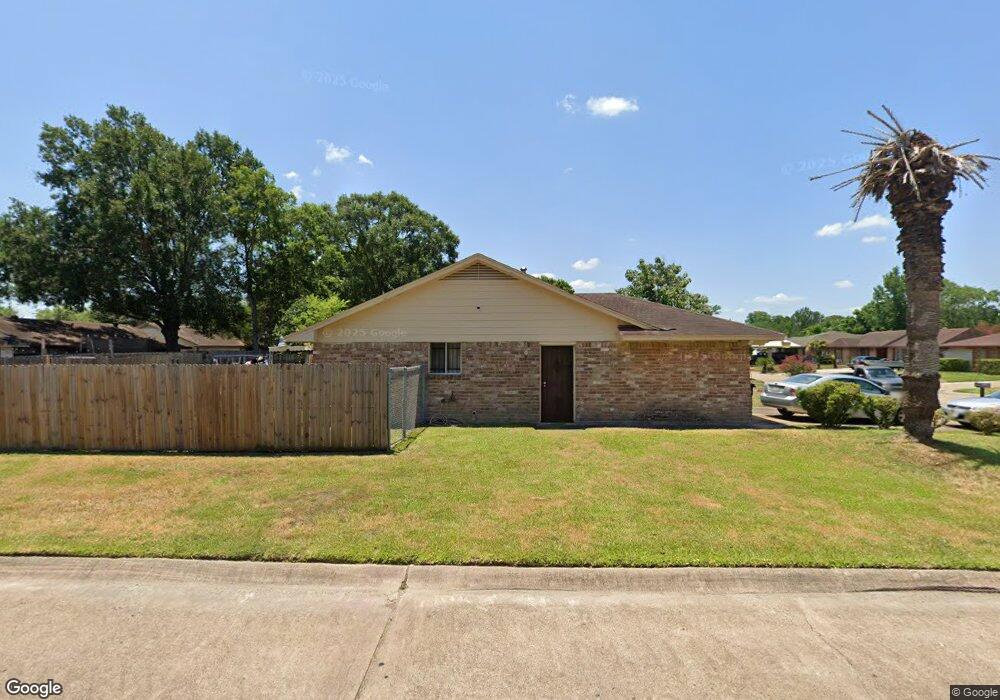 8826 Cottage Gate Ln, Houston, TX 77088 - photo 1
