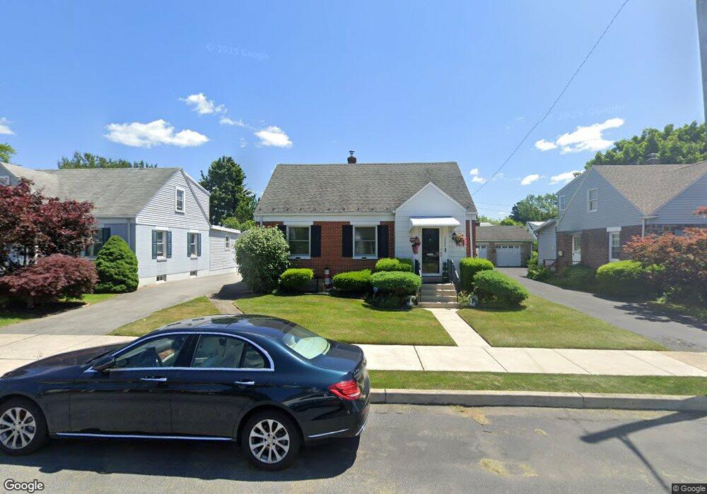 1247 Ulster St, Allentown, PA 18109 - photo 1