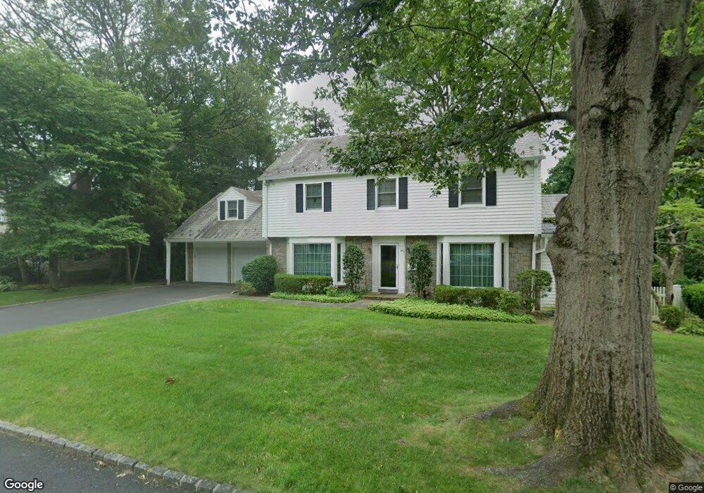 66 Trumbull Rd, Manhasset, NY 11030 - photo 1