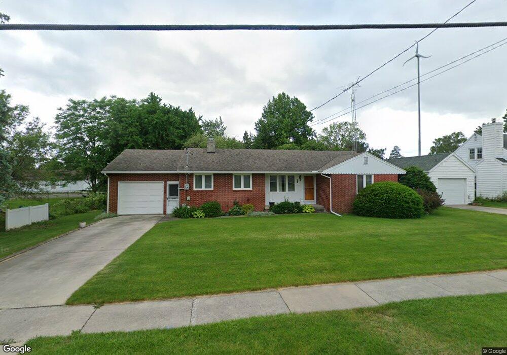311 Erie St, Woodville, OH 43469 - photo 1