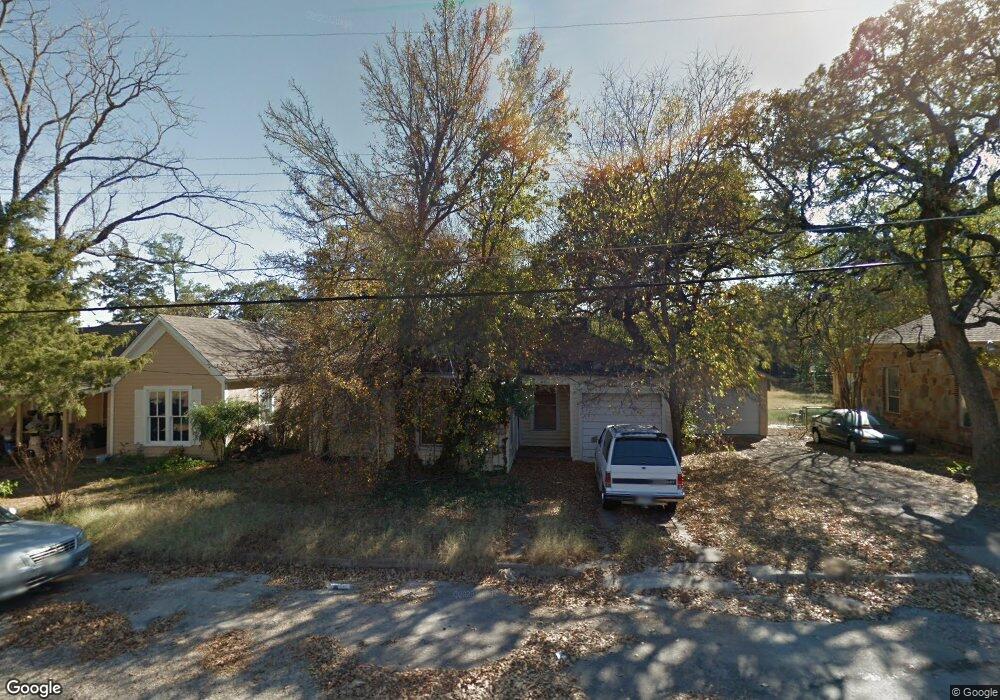 311 Cleveland Ave, Weatherford, TX 76086 - photo 1