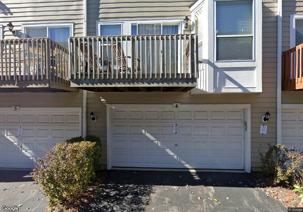 2413 Courtyard Cir unit 6, Aurora, IL 60506 - photo 1