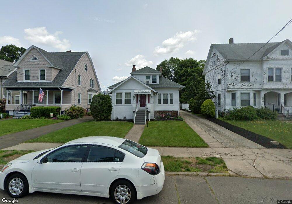 357 Union Ave unit 2, West Haven, CT 06516 - photo 1