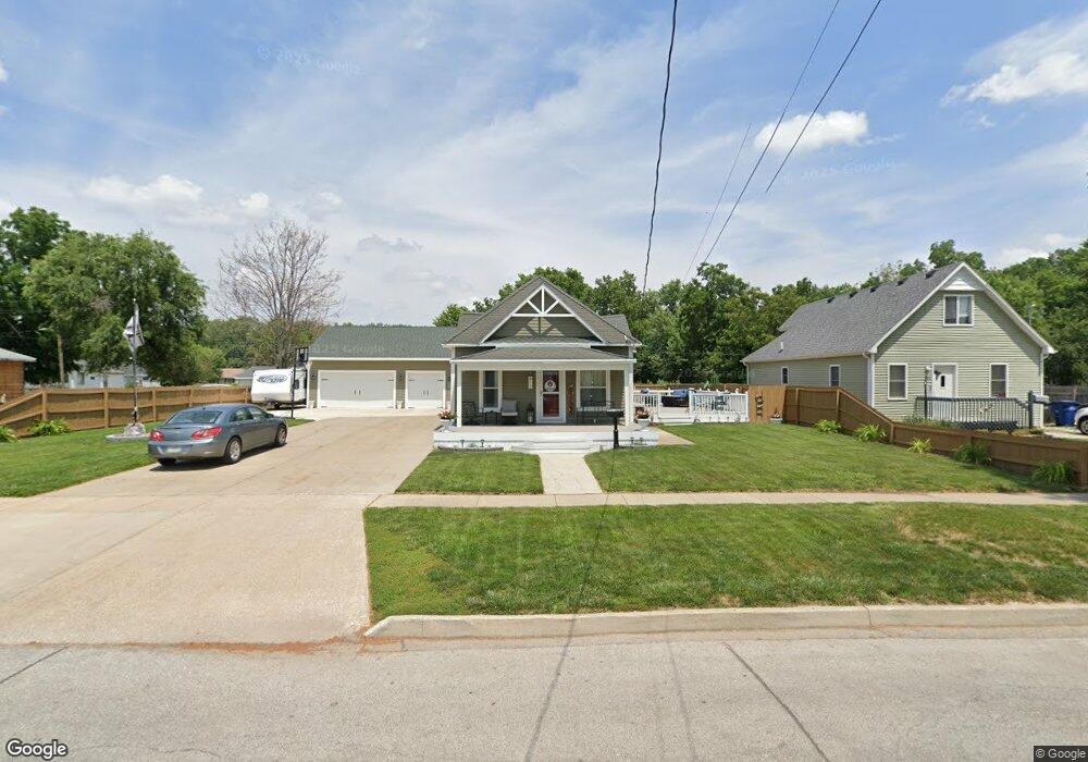 412 E Jackson Ave, Des Moines, IA 50315 - photo 1