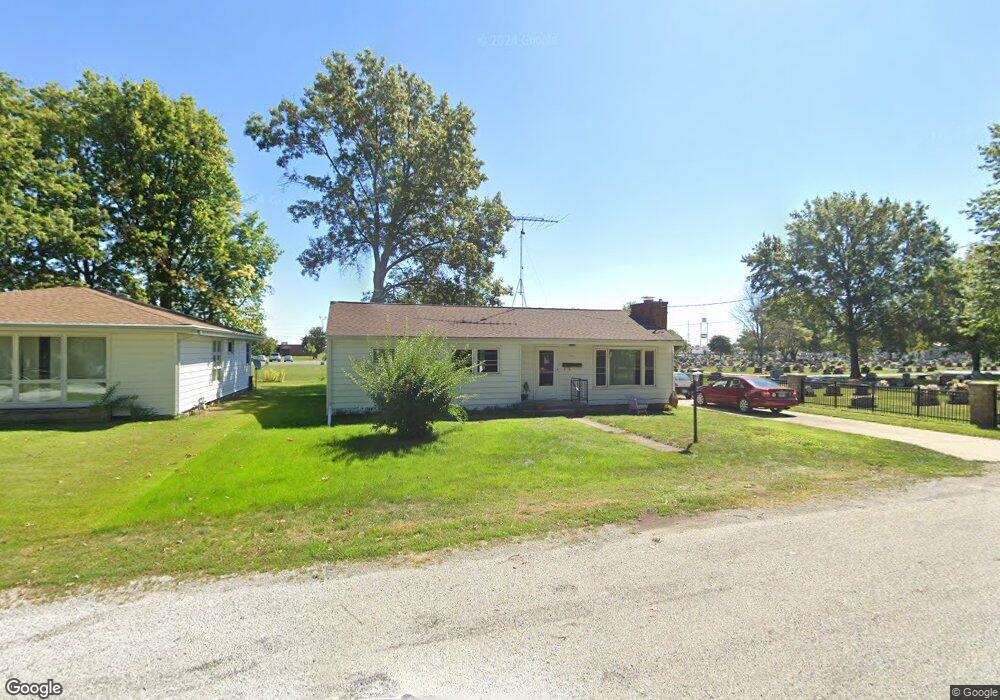 507 S John St, Tuscola, IL 61953 - photo 1