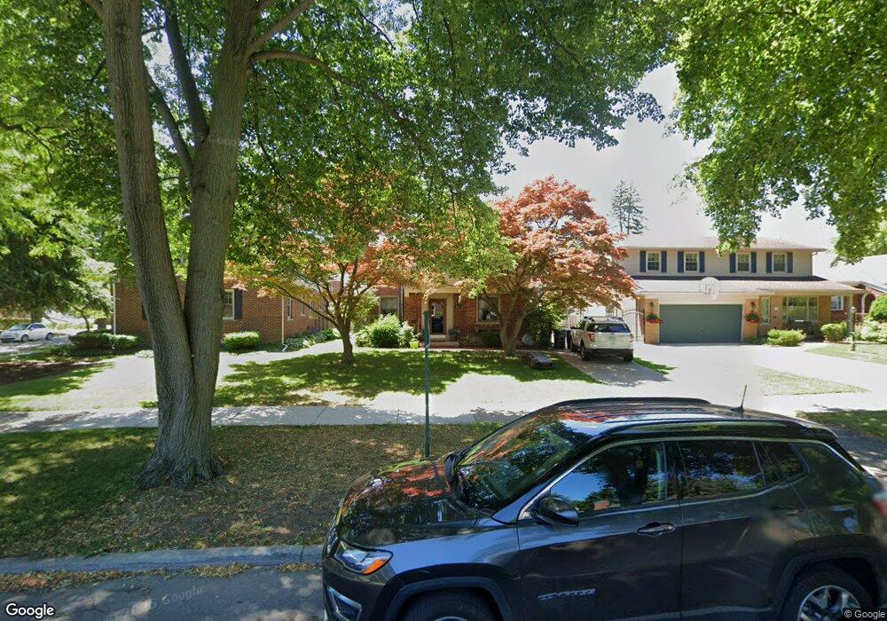 825 Rivard Blvd, Grosse Pointe, MI 48230 - photo 1