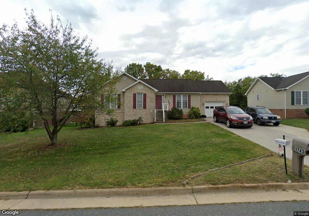1743 Parklawn Dr, Harrisonburg, VA 22801 - photo 1