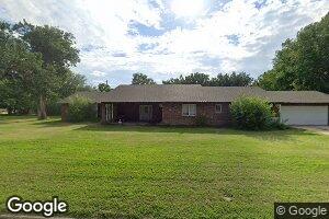 711 N Elm St, Mooreland, OK 73852