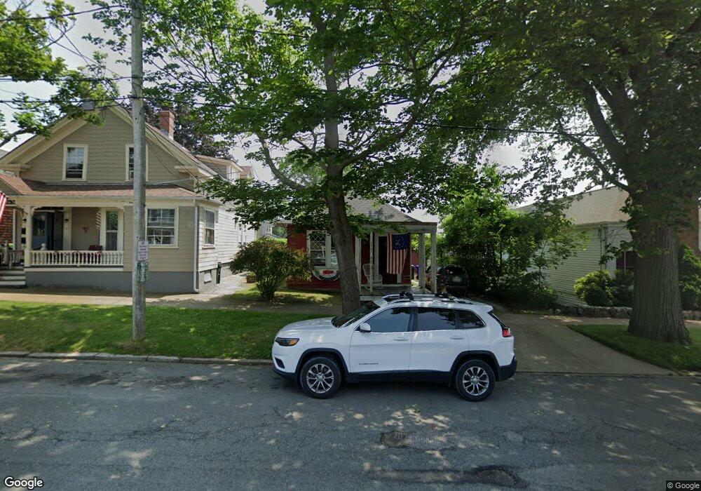 8 Constitution St, Bristol, RI 02809 - photo 1