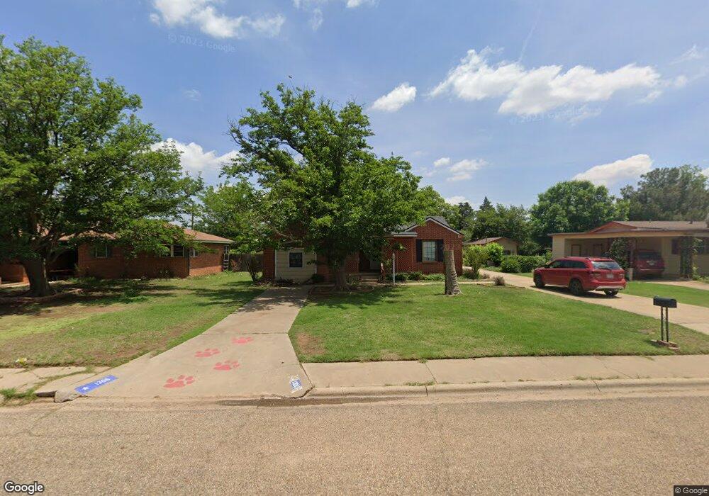 1306 Vernon St, Plainview, TX 79072 - photo 1