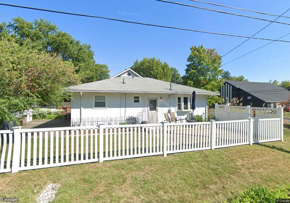 395 Maplewood Ave, Columbus, OH 43213 - photo 1