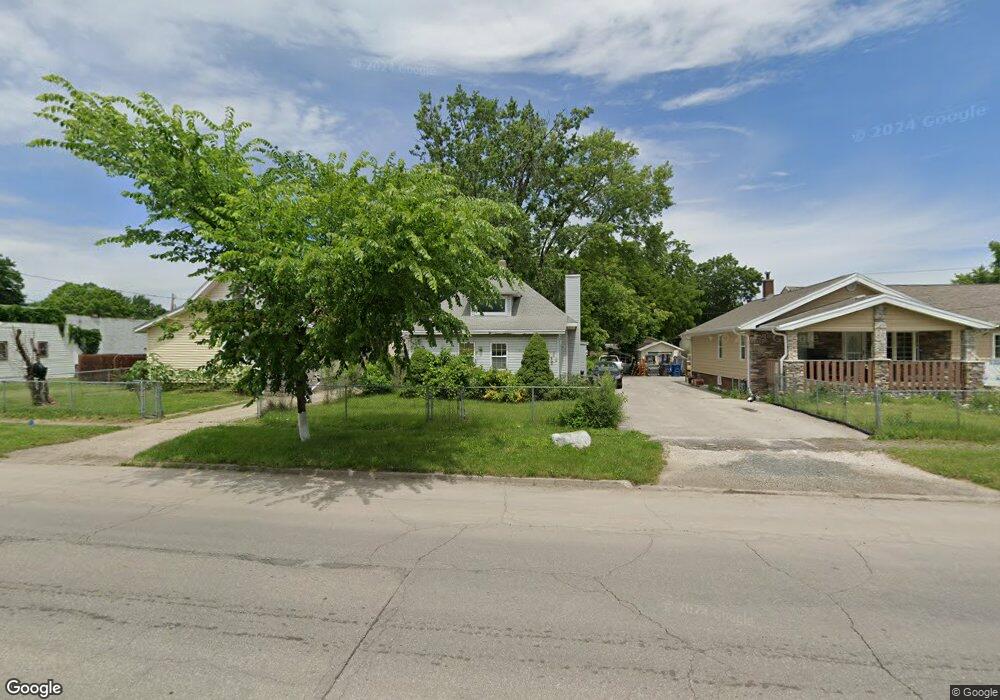 2414 E Grand Ave, Des Moines, IA 50317 - photo 1