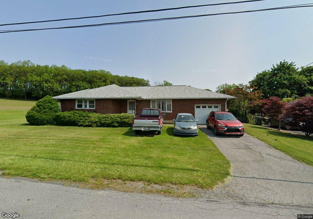 2479 Old Post Rd, Coplay, PA 18037 - photo 1