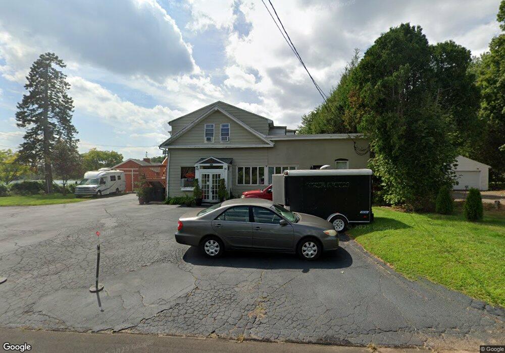 98 Harris St unit 1 Fl, Berlin, CT 06037 - photo 1