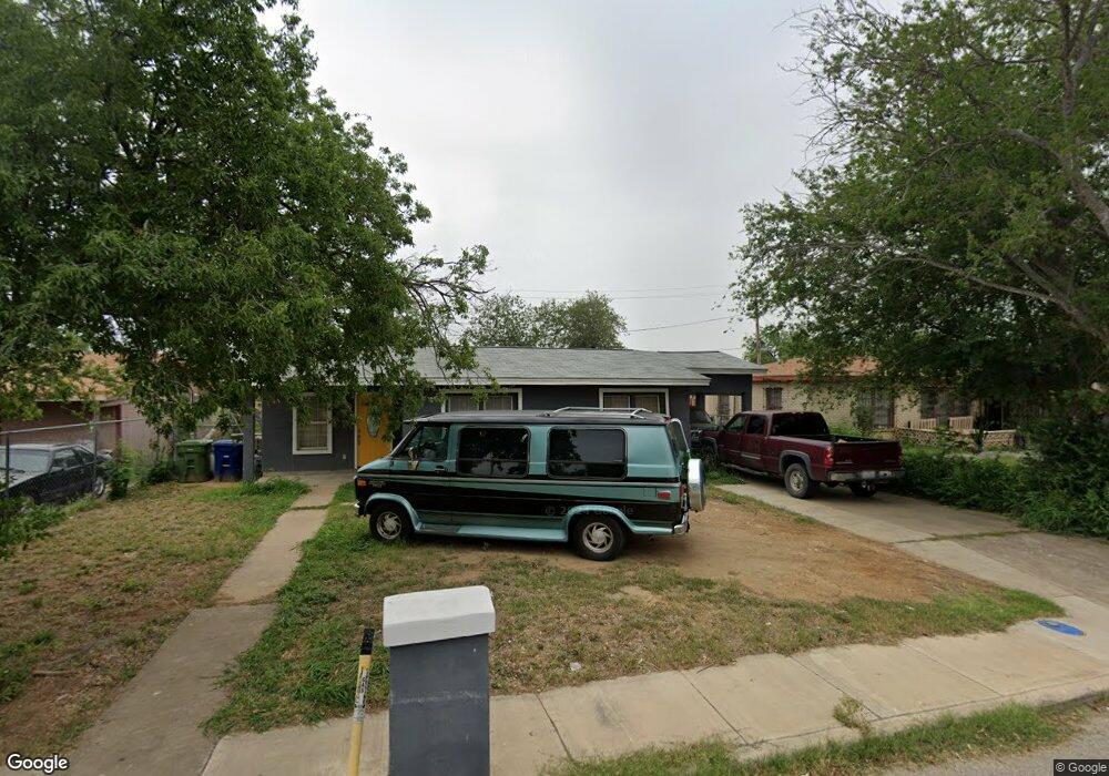 3418 N Buena Vista Ave, Laredo, TX 78043 - photo 1