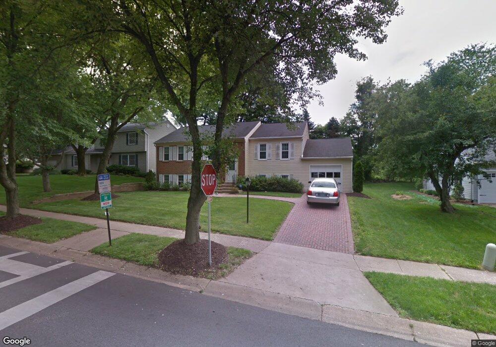 5542 Phelps Luck Dr, Columbia, MD 21045 - photo 1