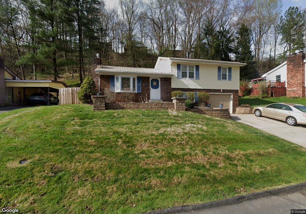 225 Pine Cir, Dunbar, WV 25064 - photo 1