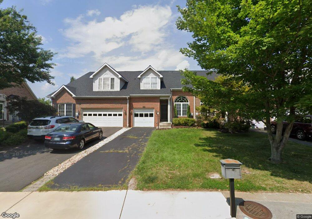 218 N View Cir, Warrenton, VA 20186 - photo 1