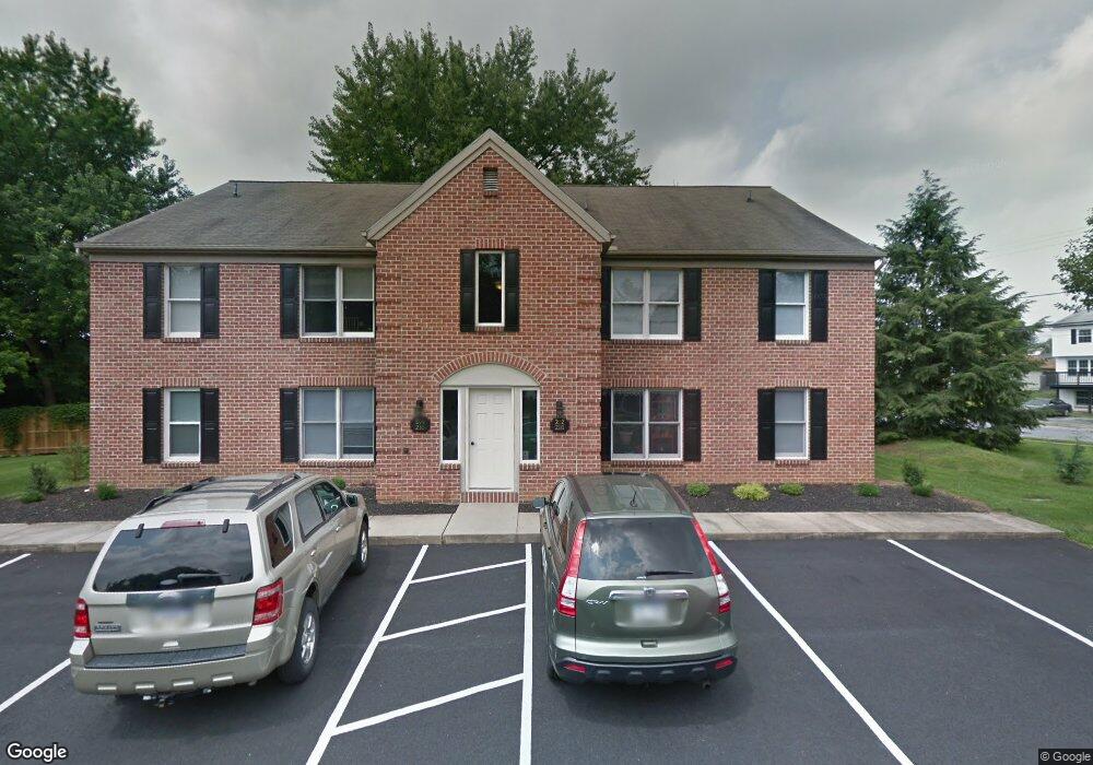 210 Hemlock Ct, Hershey, PA 17033 - photo 1