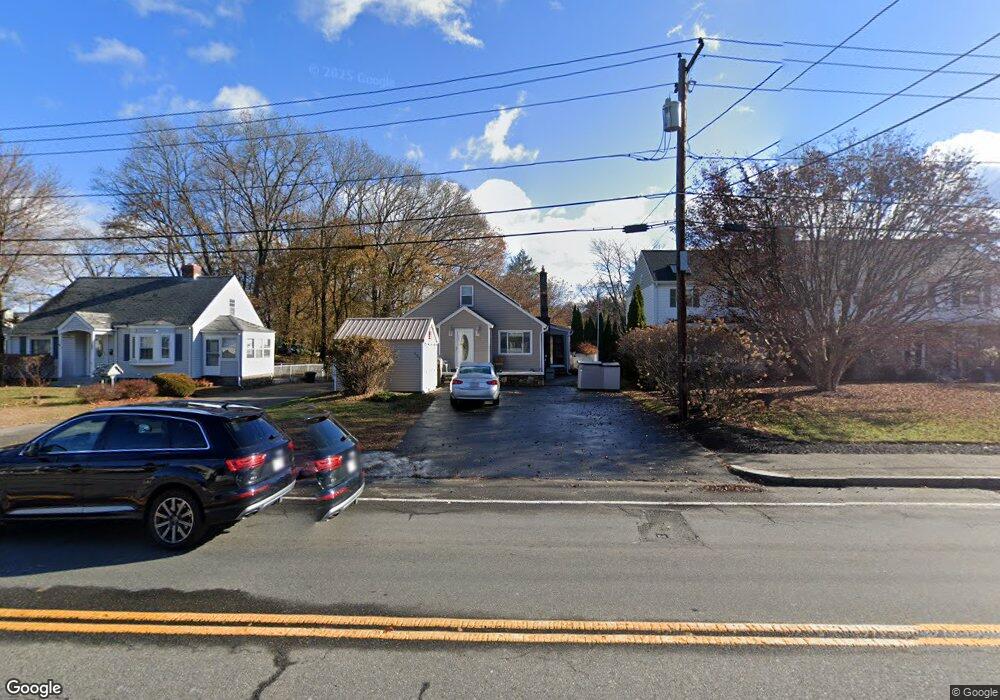 521 Lake Ave, Worcester, MA 01604 - photo 1