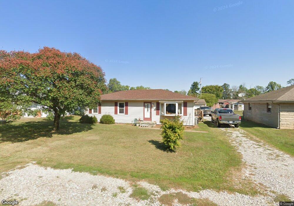 616 Daugherty St, Columbus, IN 47201 - photo 1