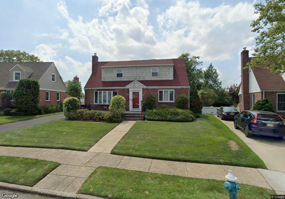 744 Bayberry Rd, Franklin Square, NY 11010 - photo 1
