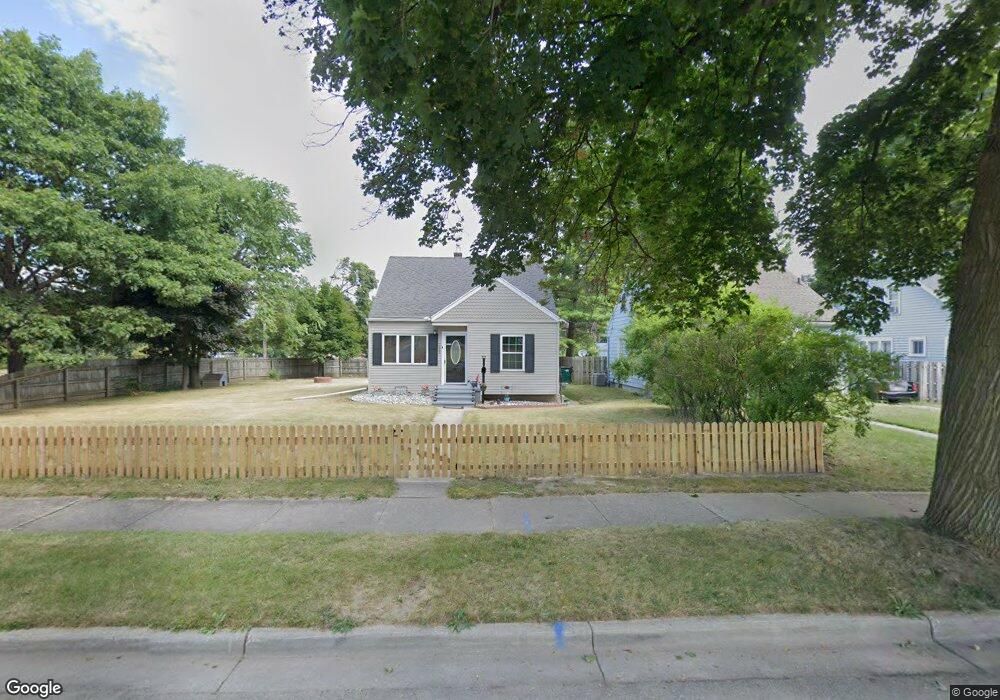 1020 Sparrow Ave, Lansing, MI 48910 - photo 1