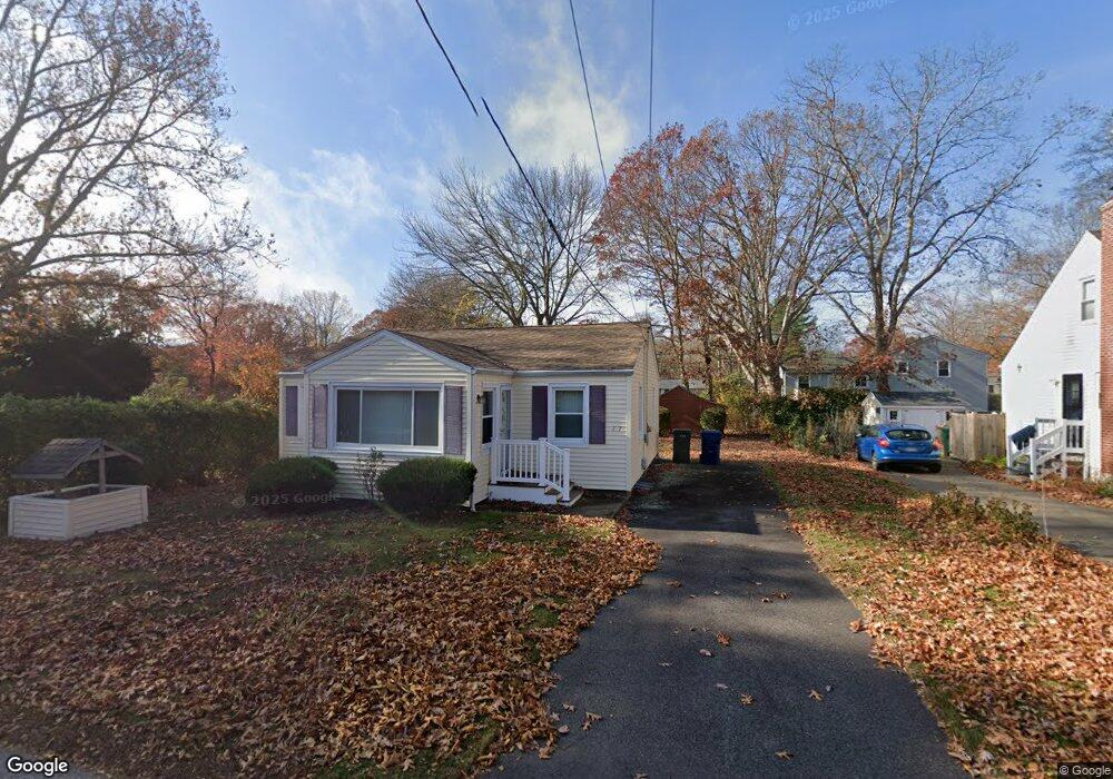 17 Hawks Nest Rd, Old Lyme, CT 06371 - photo 1