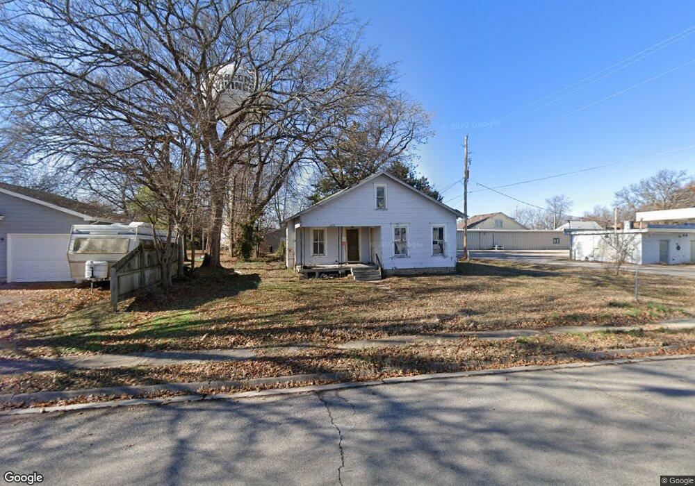 112 S 31st St, Parsons, KS 67357 - photo 1