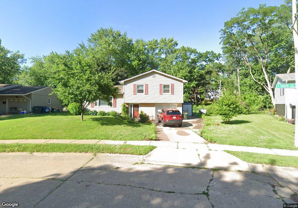 2423 W 36th St, Davenport, IA 52806 - photo 1