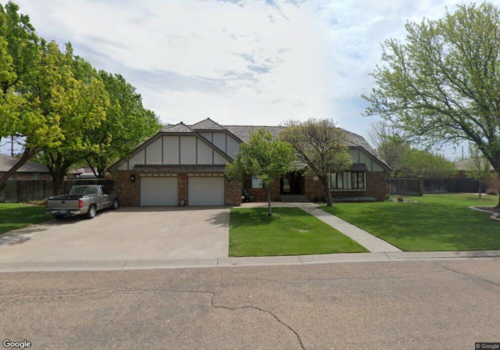 1604 S Monroe St, Hugoton, KS 67951 - photo 1