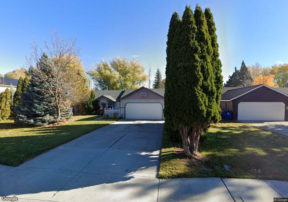 1960 SW 27th Place, Redmond, OR 97756 - photo 1