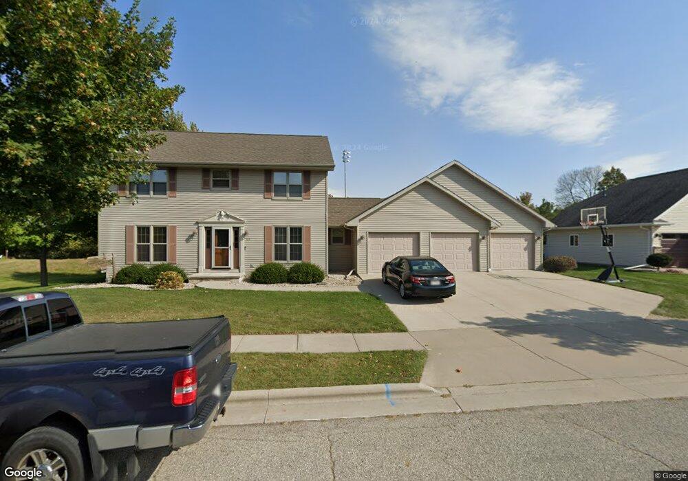 107 Hidden Ridges Way, Combined Locks, WI 54113 - photo 1