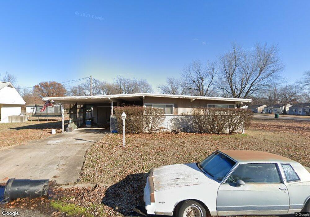 703 N 31st St, Parsons, KS 67357 - photo 1