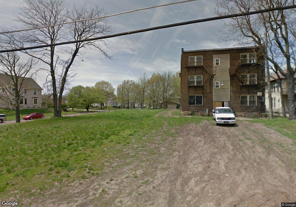 714 SW 7th St, Topeka, KS 66603 - photo 1